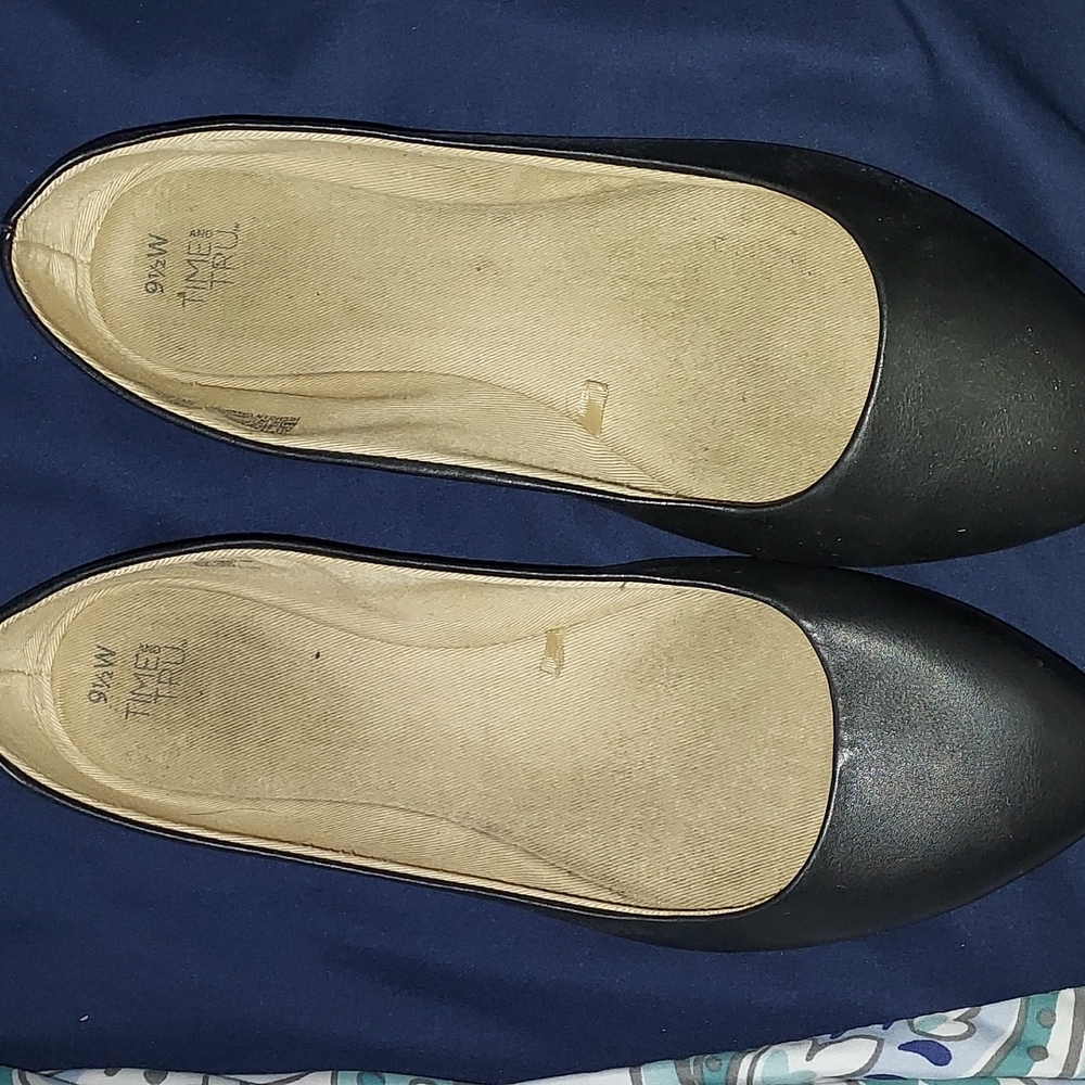 Black flats 9.5 w